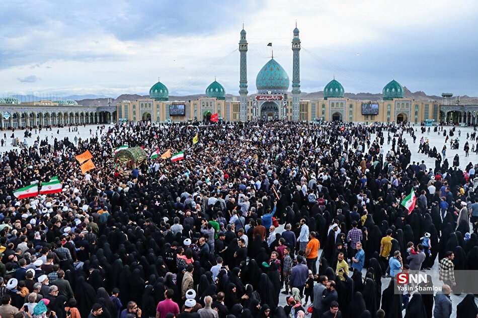 تشییع و تدفین دو شهید گمنام دفاع مقدس در مسجد جمکران
