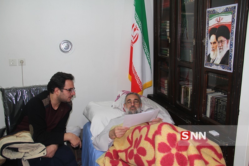 رسیدگی نماینده مجلس به مشکلات مردم بر روی تخت بیماری + تصاویر رسیدگی نماینده مجلس به مشکلات مردم بر روی تخت بیماری + تصاویر