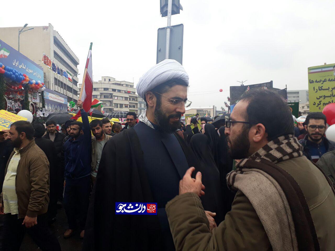بماند/دانشجویان سراسر کشور در برف و باران برای انقلاب سنگ تمام گذاشتند/از برپایی تریبون آزاد دانشجویی تا حضور زوجهای دانشجو در راهپیمایی بهمن ۹۷ بماند/دانشجویان سراسر کشور در برف و باران برای انقلاب سنگ تمام گذاشتند/از برپایی تریبون آزاد دانشجویی تا حضور زوجهای دانشجو در راهپیمایی بهمن ۹۷