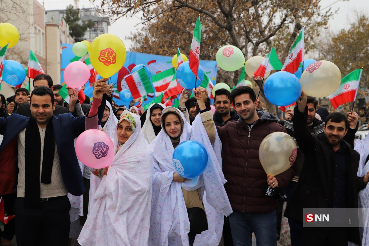 بماند/دانشجویان سراسر کشور در برف و باران برای انقلاب سنگ تمام گذاشتند/از برپایی تریبون آزاد دانشجویی تا حضور زوجهای دانشجو در راهپیمایی بهمن ۹۷ بماند/دانشجویان سراسر کشور در برف و باران برای انقلاب سنگ تمام گذاشتند/از برپایی تریبون آزاد دانشجویی تا حضور زوجهای دانشجو در راهپیمایی بهمن ۹۷