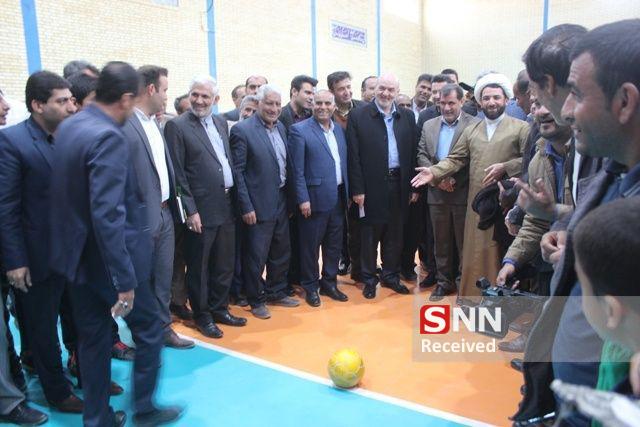 بنیاد برکت سالن ورزشی شهید اورنگ را افتتاح کرد