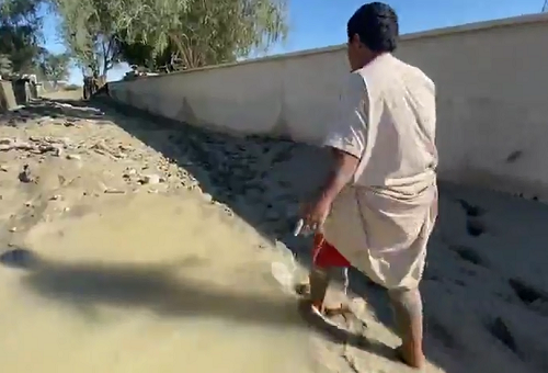 //هرمزگانیها چشم انتظارند / سیلاب استان را در برگرفته، اما مسئولان از آن غافل شده اند! //هرمزگانیها چشم انتظارند / سیلاب استان را در برگرفته، اما مسئولان از آن غافل شده اند!