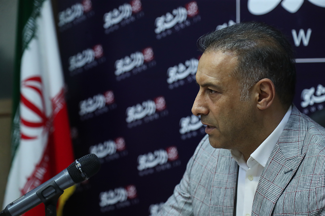 محمدنژاد: مشکلات اقتصادی ما درونی است نه بیرونی! / اثرات ضعف ساختار داخلی بر تجارت؛ از کارت بازرگانی تا ارز دولتی محمدنژاد: مشکلات اقتصادی ما درونی است نه بیرونی! / اثرات ضعف ساختار داخلی بر تجارت؛ از کارت بازرگانی تا ارز دولتی