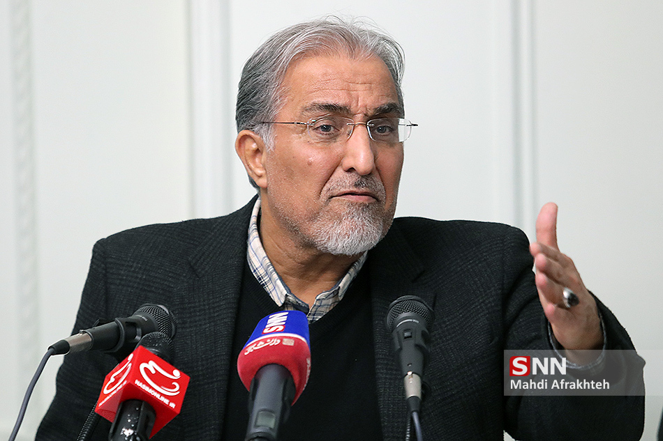 راغفر: مشکل ما نداشتن ارتباط با اروپا و آمریکا نیست / بجای تولیدکننده، خام فروش و دلال تشویق میشود!