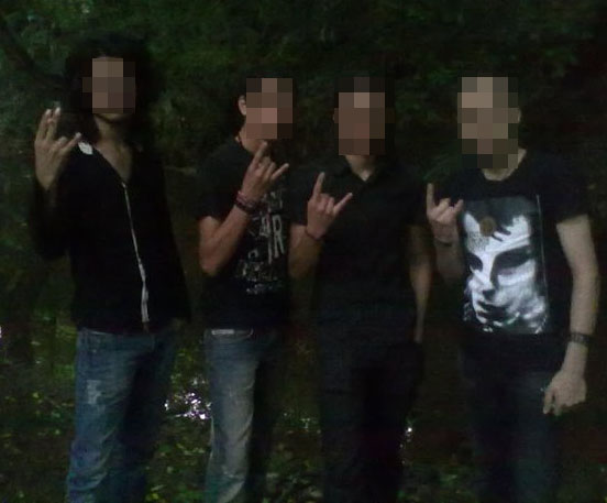 ۱۰ لیدر اصلی گروه ۲۰۰ نفره شیطانپرستی در جنگلهای آمل دستگیر شدند / چه کسی به این گروهها مجوز فعالیت میدهد؟