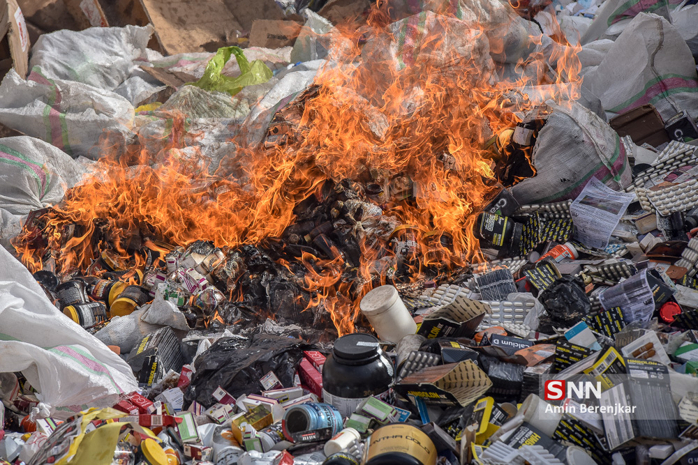 ۰۰۰'۰۰۰'۰۰۰'۵۰۰'۱۹ تومان پول مردم با امضای طلایی در جیب کیست؟ / انحصار داروسازان و جوانان چشم به راه