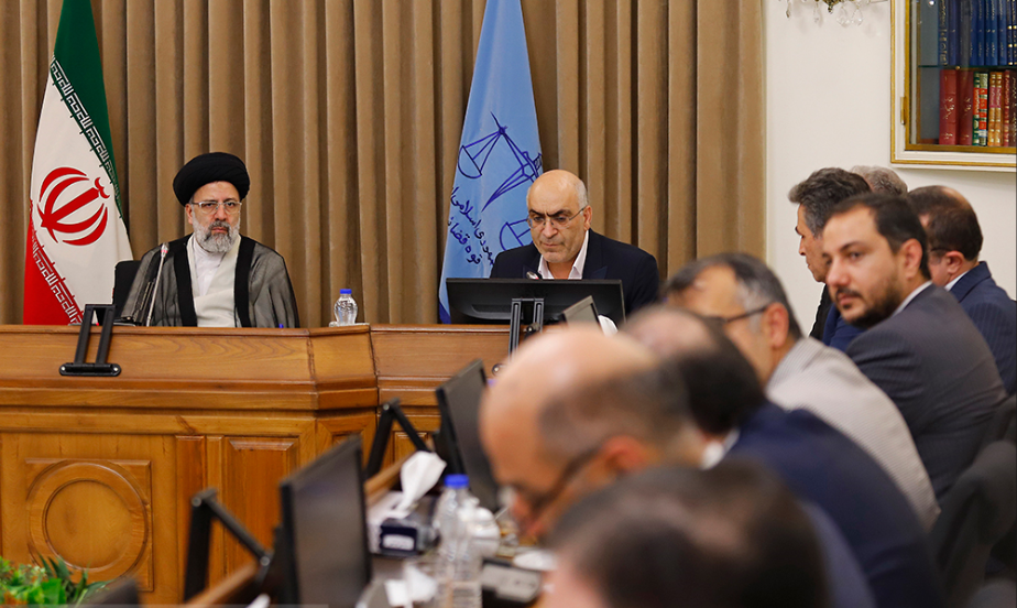 واکنش رئیسی به عدالت مالیاتی / بررسی نظر رئیس دستگاه قضا از ارقام فرارهای مالیاتی واکنش رئیسی به عدالت مالیاتی / بررسی نظر رئیس دستگاه قضا از ارقام فرارهای مالیاتی