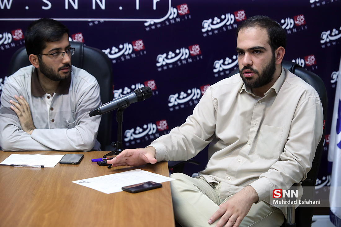 میزگرد برسی ادبیات مطالبه گری و لحن انتقاد میزگرد برسی ادبیات مطالبه گری و لحن انتقاد