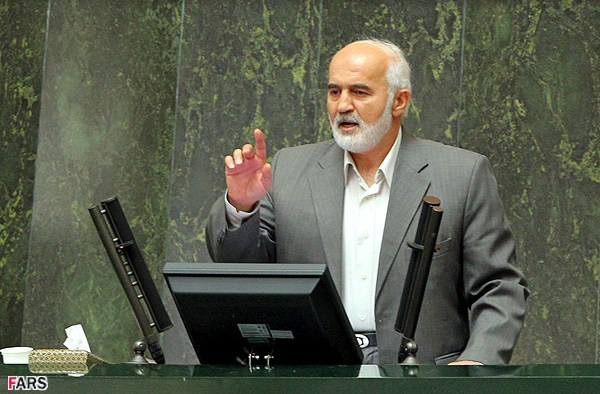 دانشجویان زنجان خواستار برخورد جدی با نمایندگان متخلف استان شدند/ از احتکار پوشک تا احتکار خودرو؛به کجا چنین شتابان! دانشجویان زنجان خواستار برخورد جدی با نمایندگان متخلف استان شدند/ از احتکار پوشک تا احتکار خودرو؛به کجا چنین شتابان!