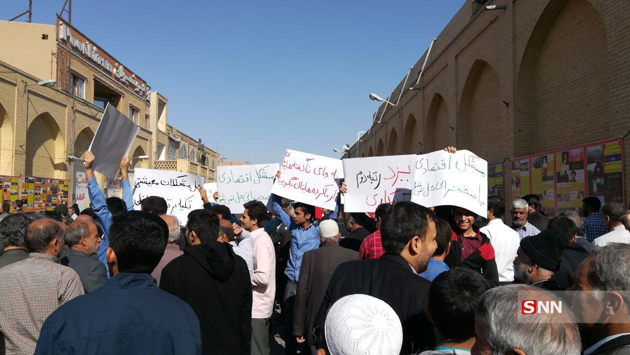 روحانی پاسخگوی رتبه دوم بیکاری صنعتی و معدنیترین استان کشور باشد