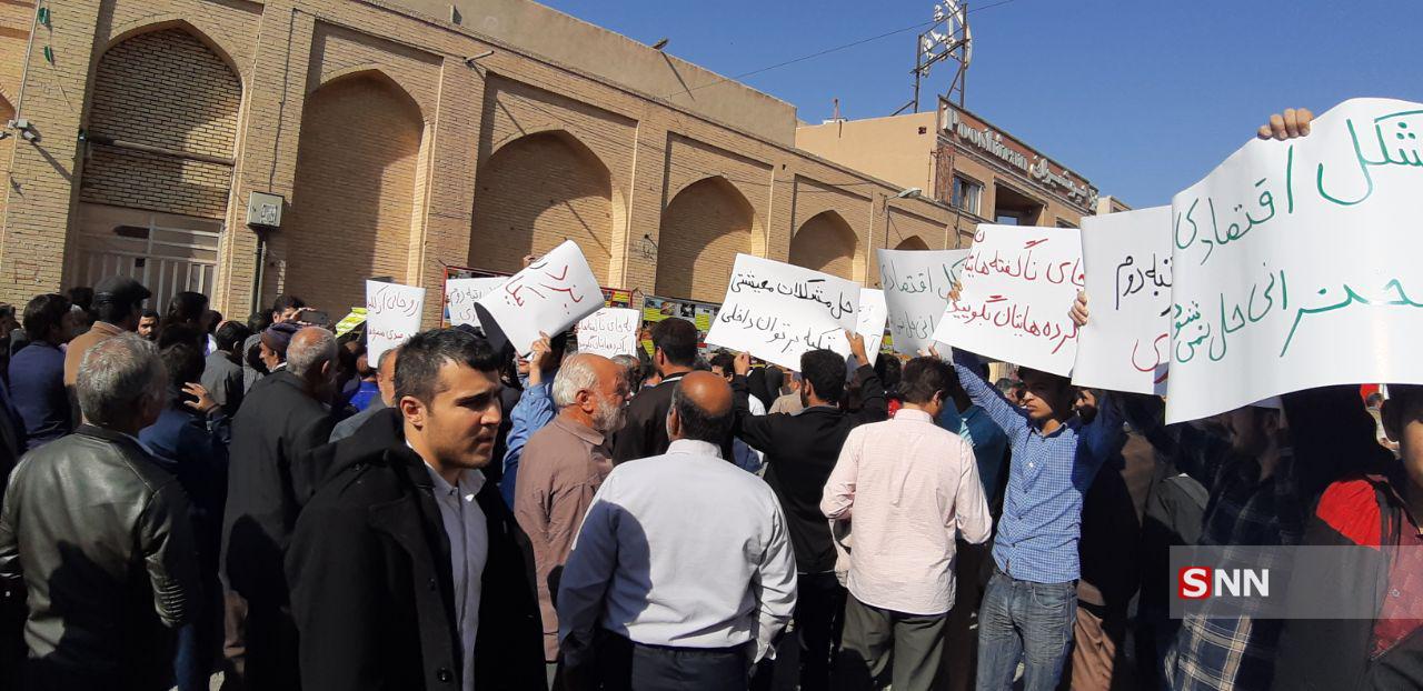 روحانی با چه هدف و چه رویی قصد سفر به یزد کرده است؟/ دانشجویان یزدی: دیگر دوران بگو و در رو تمام شده است