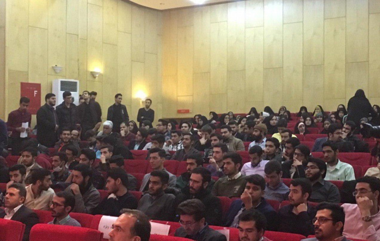 لید مشکل داره؟؟/دانشجویان یزدی در نشستی با مسئولان عالی رتبه استان ۹ مورد مهم را مطالبه کردند لید مشکل داره؟؟/دانشجویان یزدی در نشستی با مسئولان عالی رتبه استان ۹ مورد مهم را مطالبه کردند