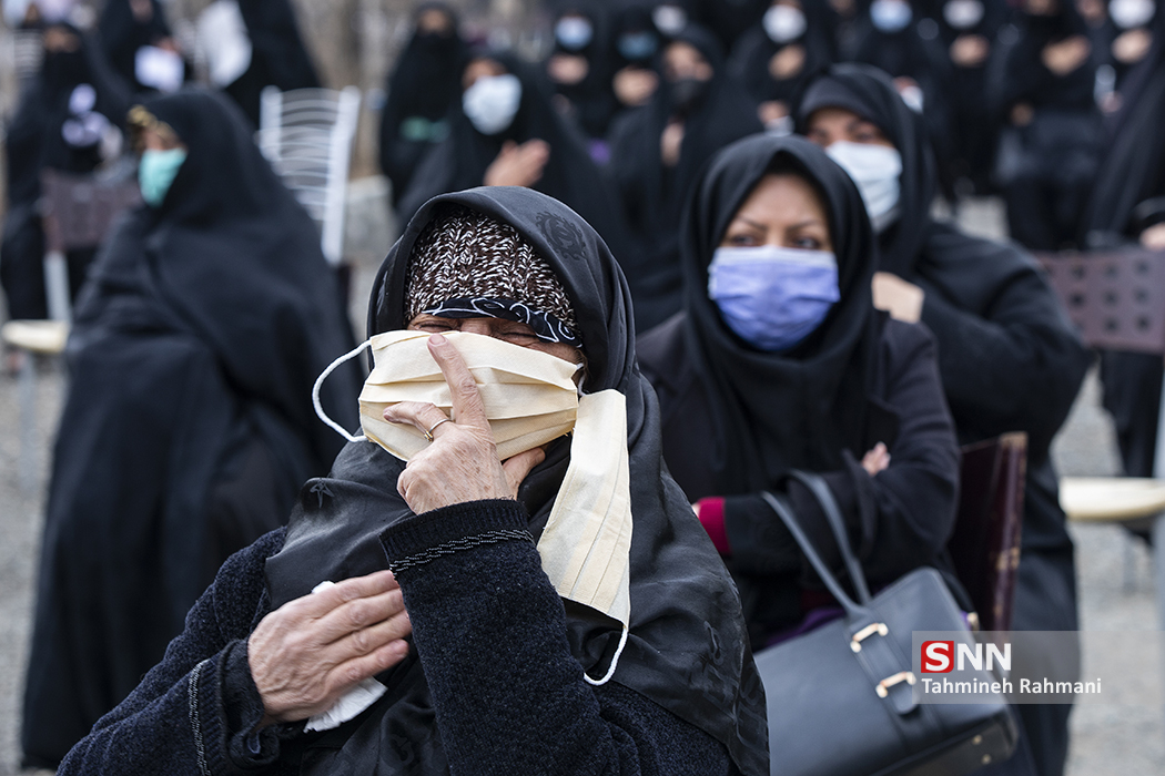 روایت یک تشییع باشکوه یکسال بعد از شهادت حاج قاسم / از حضور با پای شکسته تا نشستن زیر برف روایت یک تشییع باشکوه یکسال بعد از شهادت حاج قاسم / از حضور با پای شکسته تا نشستن زیر برف