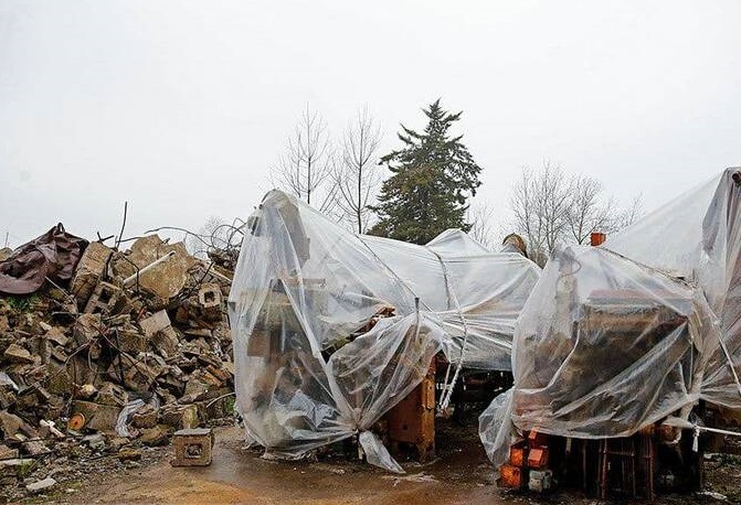 چشم انتظاری مردم گیلان برای احیای صنایع پوشش ایران / ماجرای کارخانهای که به بهانه بارش برف تخریب شد