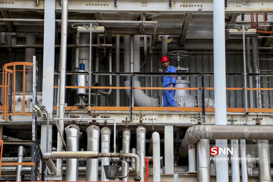 فاز دوم پتروشیمی خراسان شمالی؛ گرهای که با دندان هم باز نمیشود / جهانگیری: تکمیل پروژه حق مردم است!