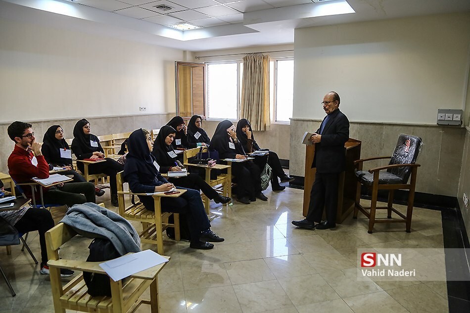 رتبههای برتر کنکور سراسری در رشتههای علوم پایه بورسیه میشوند