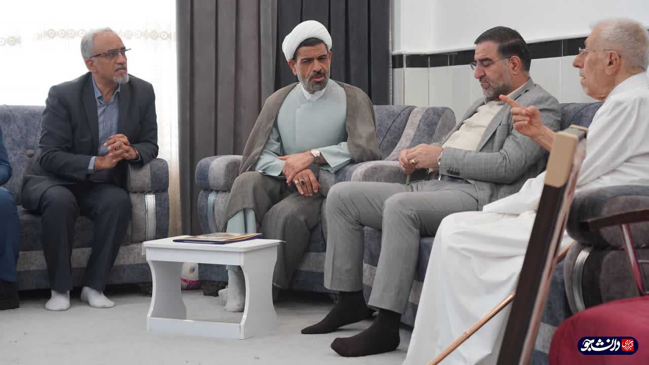 تکریم ۱۲۰ خانواده شهید استان قم در یک روز تکریم ۱۲۰ خانواده شهید استان قم در یک روز