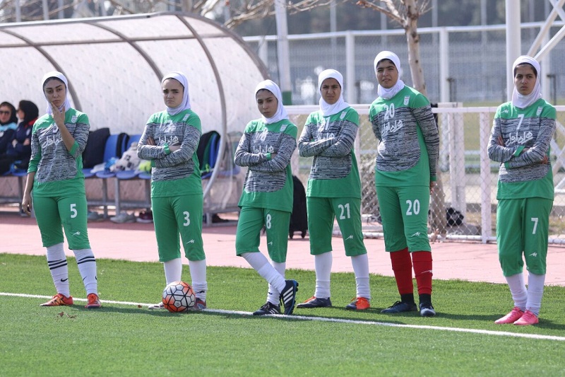  /آماده/ دو دانشجوی دانشگاه ایلام به اردوی تیم ملی فوتبال بانوان کشور دعوت شدند