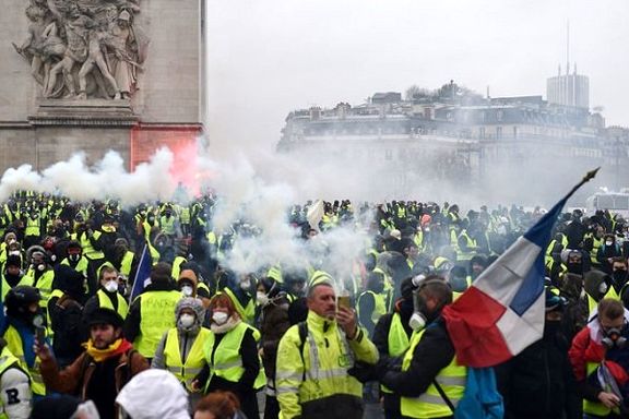 عرق زرد بر پیشانی فرانسه/ سرکوبگری که از حقوق بشر دفاع می‌کند