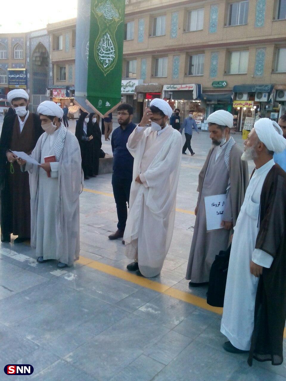 طلاب و دانشجویان در کنار حرم حضرت معصومه (س) تجمع کردند + عکس