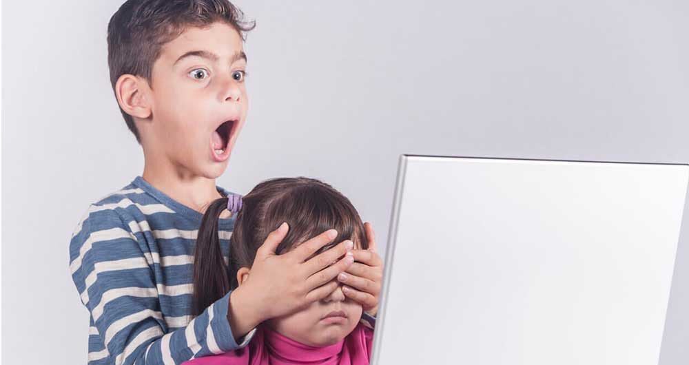 کنترل آزادی برای صیانت از کودک و نوجوان در فضای مجازی