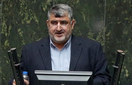 دلخوش: مشکلات وزارتخانه را با جزوه فیاضی نمیتوان حل کرد