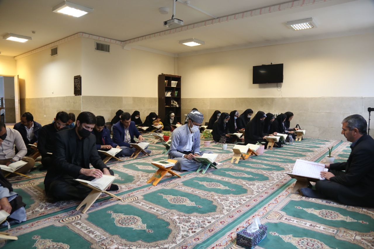برگزاری مراسم ختم قرآن برای شهدای رمضان