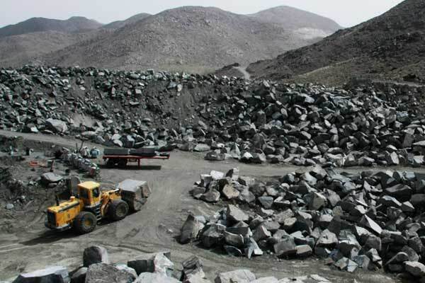 ممنوعیت فعالیت معدن کانسار آذرین در حریم چشمههای آب / عمر اعتراضات مردمی به ۱۲ سال میرسد