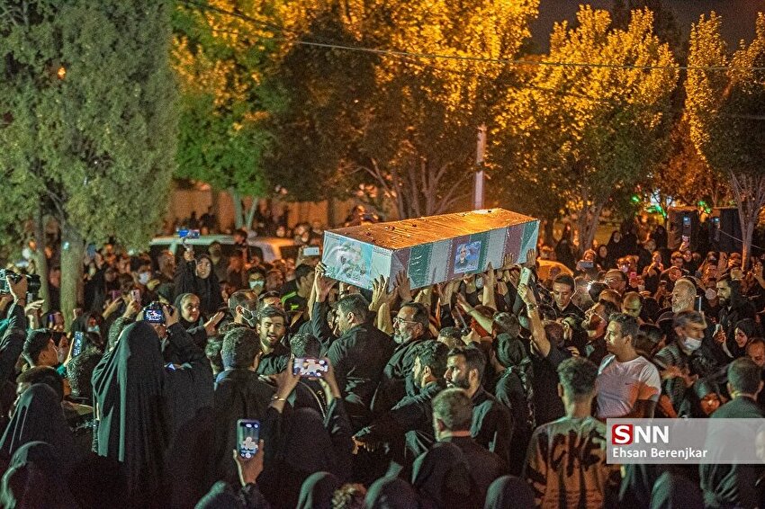 تشییع پیکر شهید مدافع حرم عبد الله اسکندری در هیئت رهپویان وصال شیراز