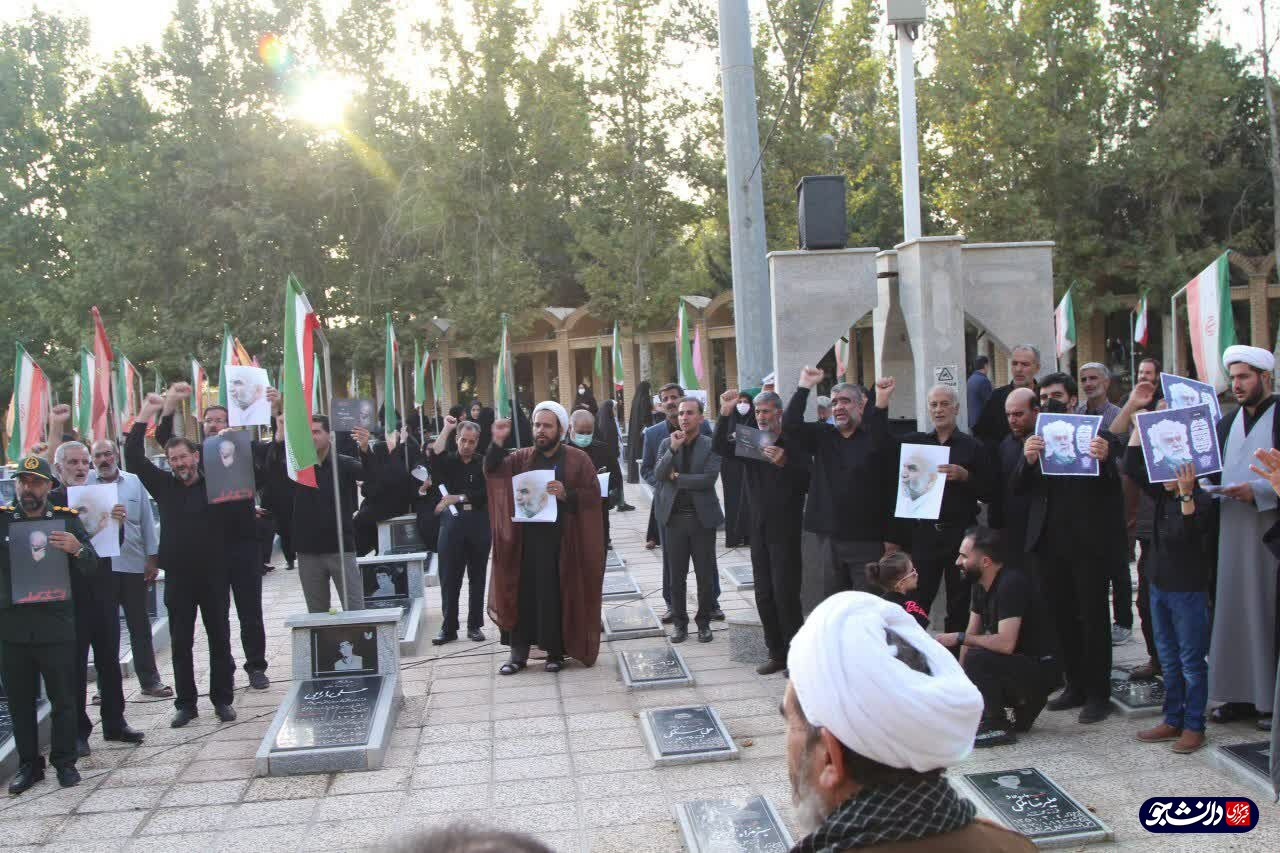تجمع دانشجویان نهاوندی در اعتراض به هتک حرمت سردار شهید همدانی