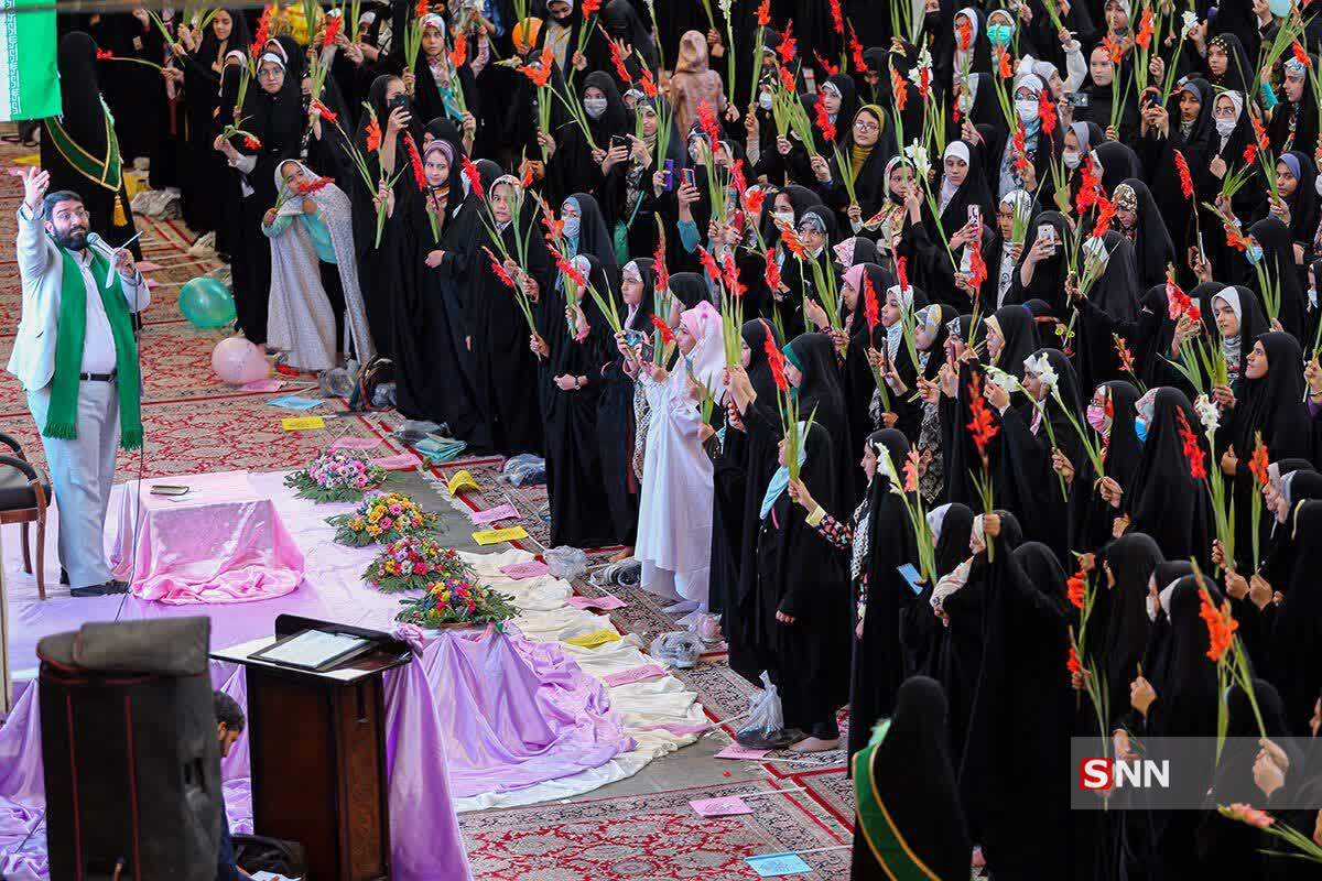 اجتماع بزرگ دختران فاطمی در قم با شعار «حجاب آرمان شهدای فاطمی»+ تصاویر