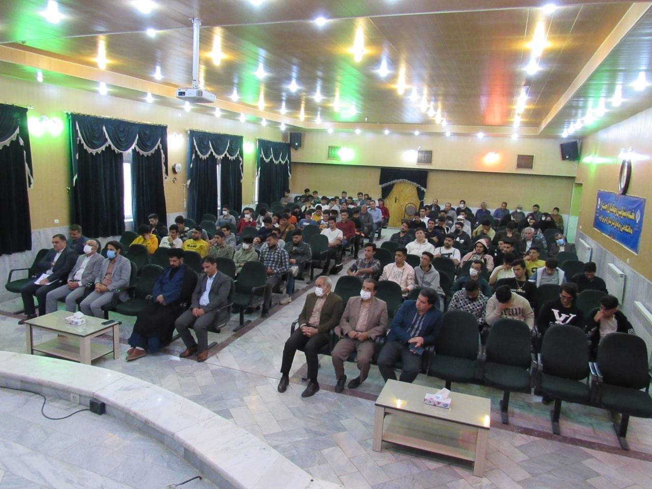 مراسم بزرگ‌داشت شهدای حمله تروریستی حرم شاهچراغ در دانشگاه فنی‌حرفه‌ای استان سمنان