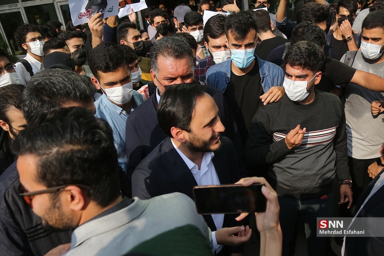 سخن‌گویی دولت در میدان دانشگاه / مروری بر حواشی حضور سخنگوی دولت میان دانشجویان