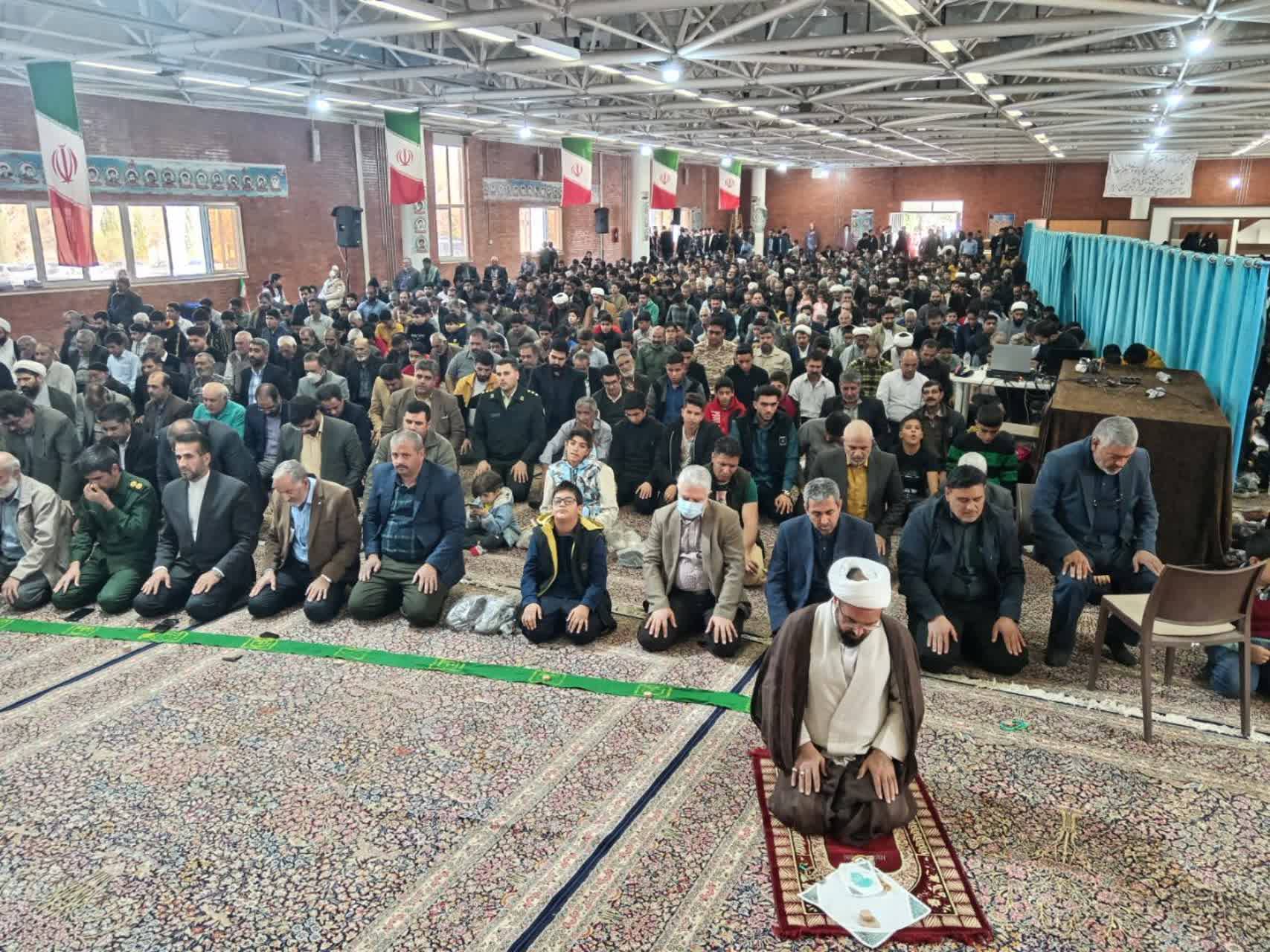 برگزاری نماز جمعه در دانشگاه هایتک کرمان/ابتکار عملی نادر و اثربخش+ تصاویر