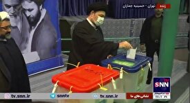 سیدحسن خمینی در حسینیه جماران رای خود را به صندوق انداخت