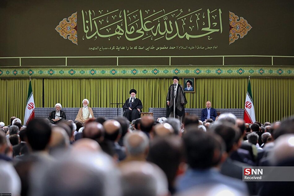دیدار مسئولان نظام و سفرای کشورهای اسلامی با رهبر انقلاب اسلامی