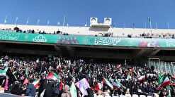 بزرگ‌ترین محفل قرآنی در ورزشگاه آزادی در حال برگزاری است + عکس