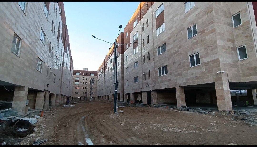 تعلل در واگذاری واحدهای آماده نهضت ملی مسکن بجنورد/ سود تعدیل پروژه به جیب چه کسانی می رود؟ + فیلم